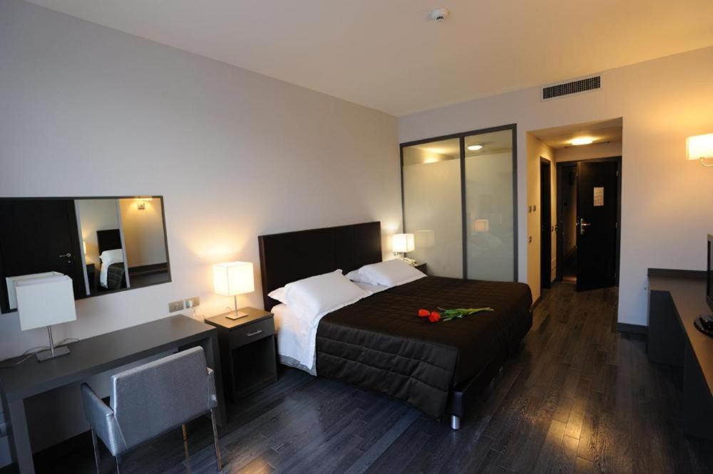 Park Hotel Sporting Teramo Exterior photo