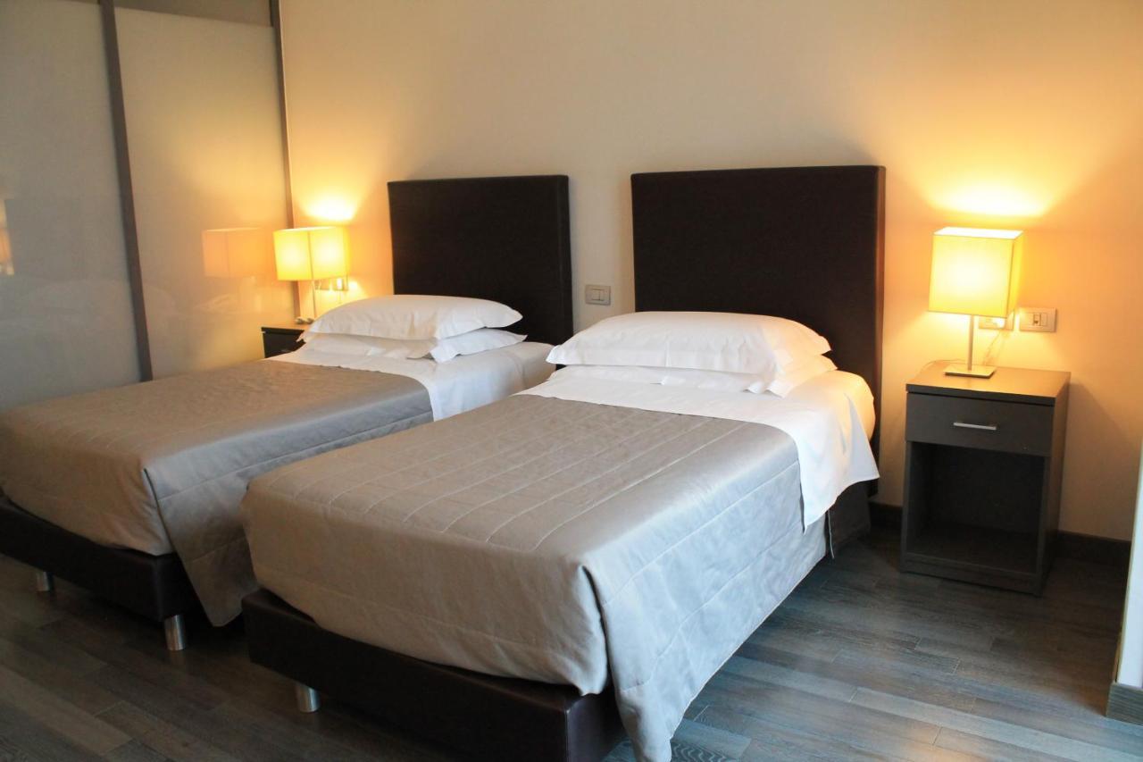 Park Hotel Sporting Teramo Exterior photo