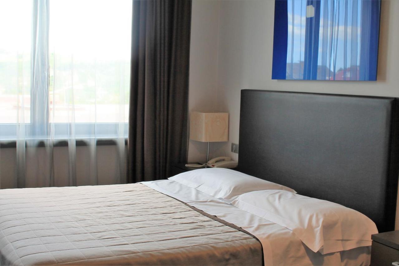 Park Hotel Sporting Teramo Exterior photo